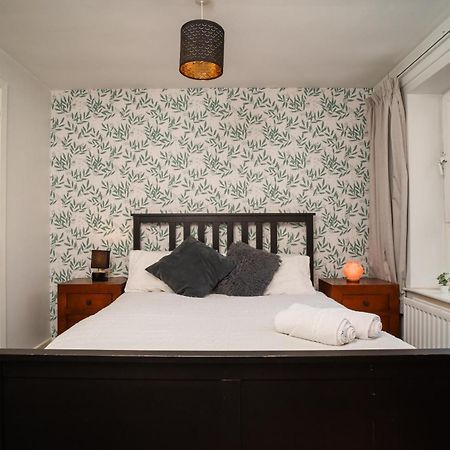 Central Apartment In Belfast City Centre Kültér fotó